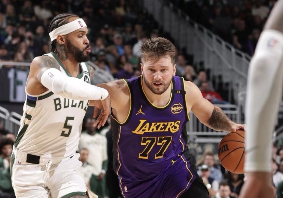 PG电子试玩官网-包含湖人B队轻取雄鹿，保罗一己之力扛起全队的词条