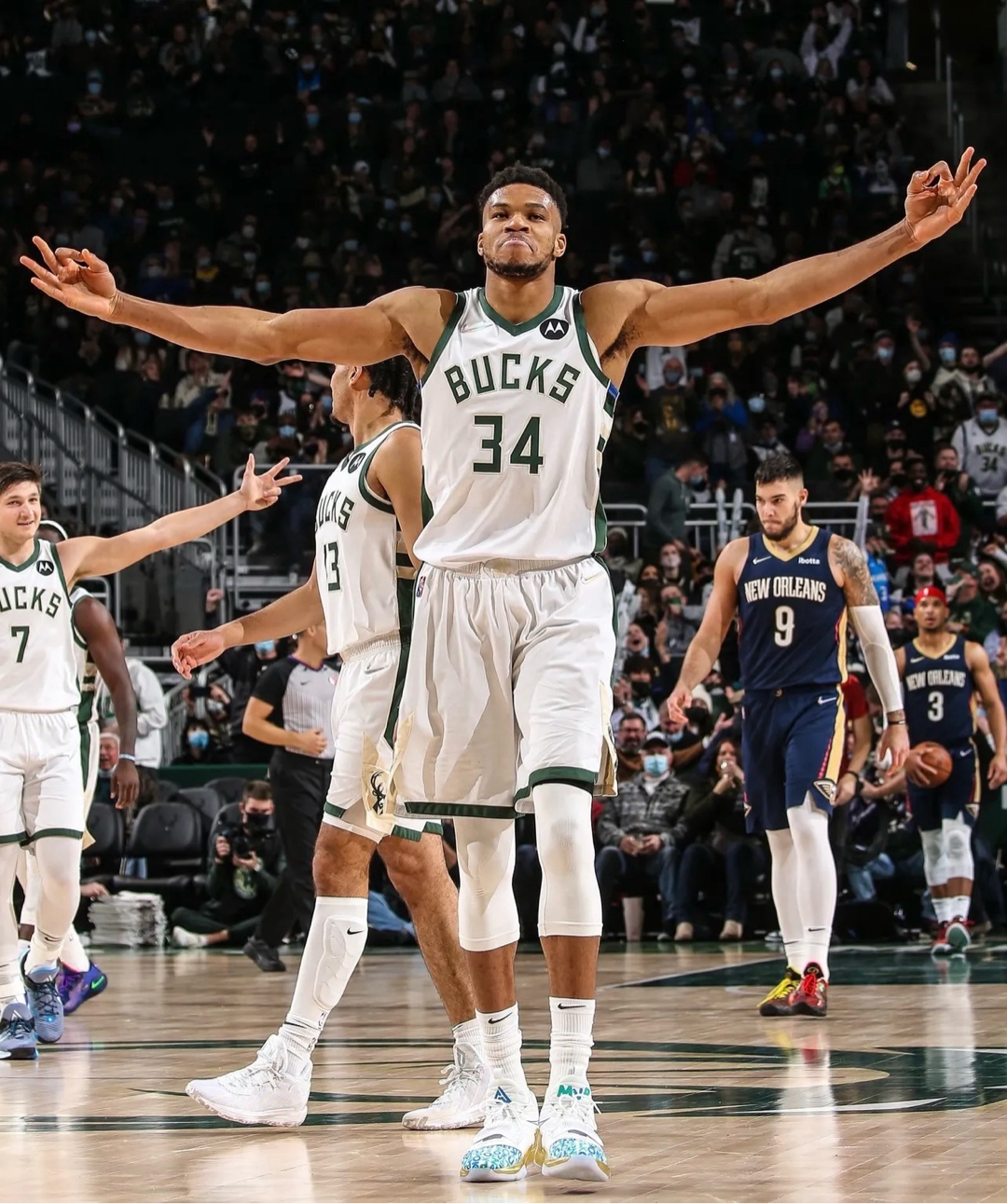 加拿大男篮绝杀美国男篮，字母哥三分雨点燃全场的简单介绍