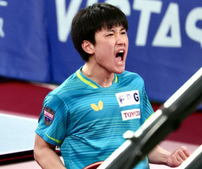 中国乒乓球队险胜日本乒乓球队，张本智和爆发神勇的简单介绍