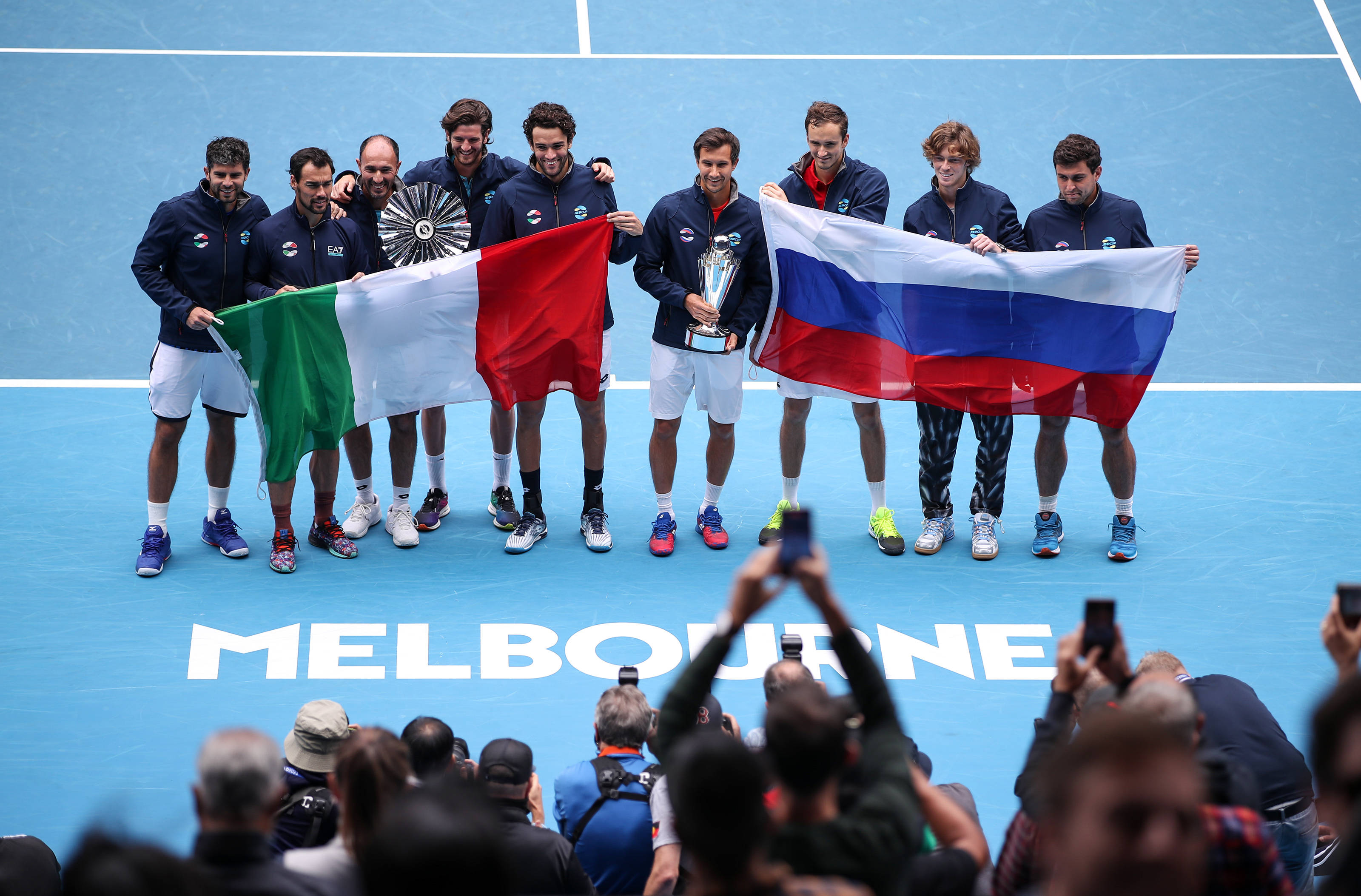 英国网球队爆冷法国网球队，克耶高斯三分雨点燃全场的简单介绍