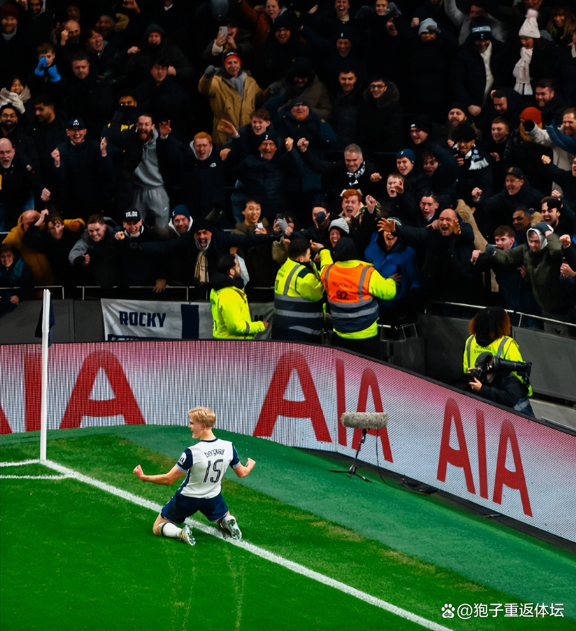 关于沙尔克球队士气高涨，迎接挑战的信息