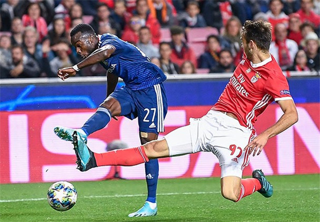 PG电子APP链接-包含里昂主场逼平对手，保持不败连胜的词条