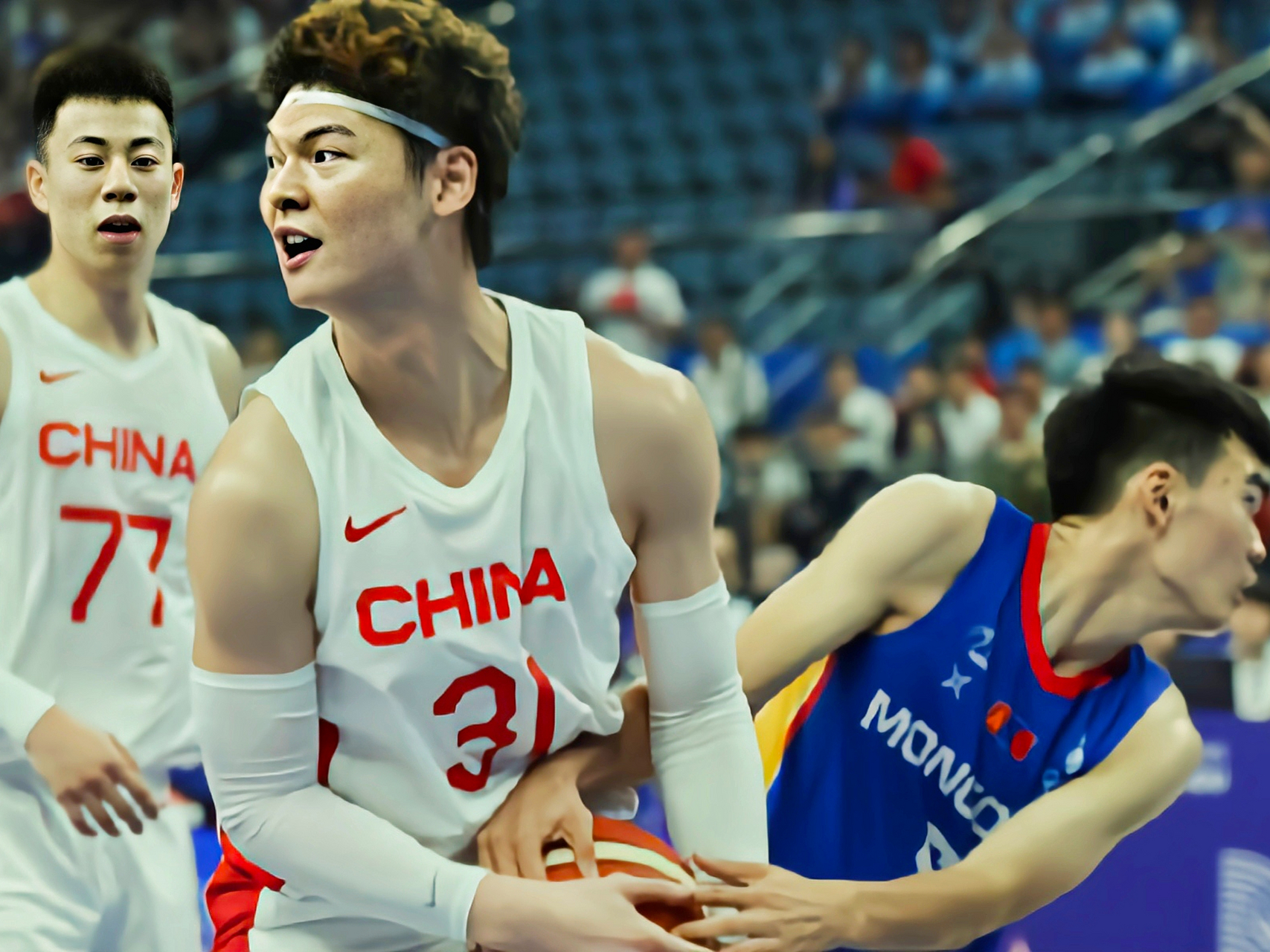 PG游戏下载-包含雄火中锋遭遇犯规离场，球队陷入下风的词条