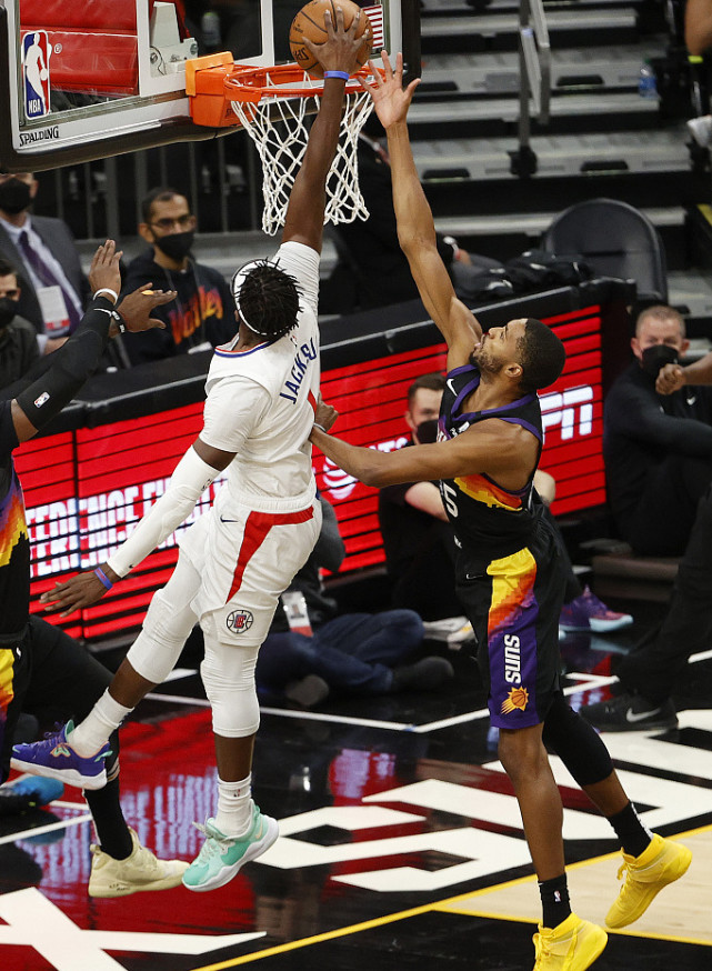 太阳逆转新疆队，乔治惊艳四座