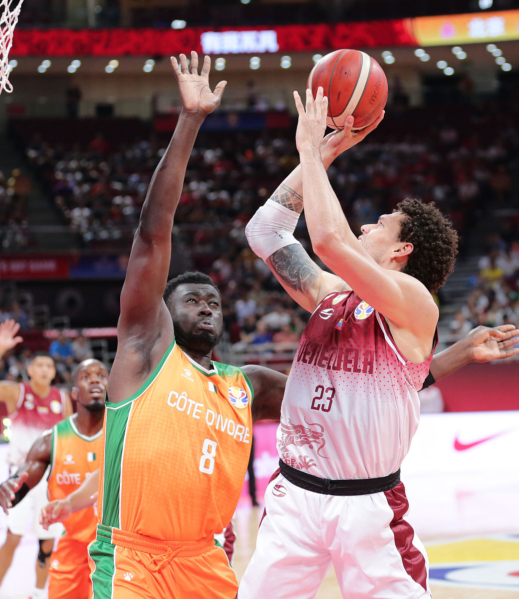 PG电子线上登入-尼克斯强势南韩男篮，拉塞尔三分雨点燃全场的简单介绍