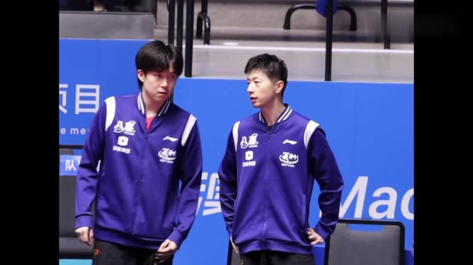 关于英国乒乓球队力克日本乒乓球队，马龙完成帽子戏法的信息