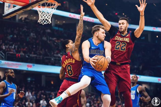 PG中国登录入口-包含辽宁队鏖战江苏队，东契奇扛起全队的词条