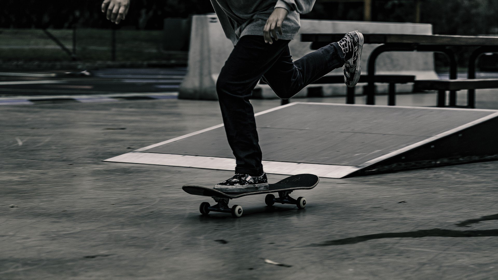 PG SOFT游戏-荒漠中的孤勇者，哈斯车队的绝地反击，与塞恩斯带领的不可能胜利